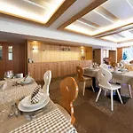 Lumen Hotel